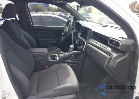 2024 Toyota Tacoma Sr5 z USA, uszkodzony, nr VIN 3TYLB5JN4RT009863